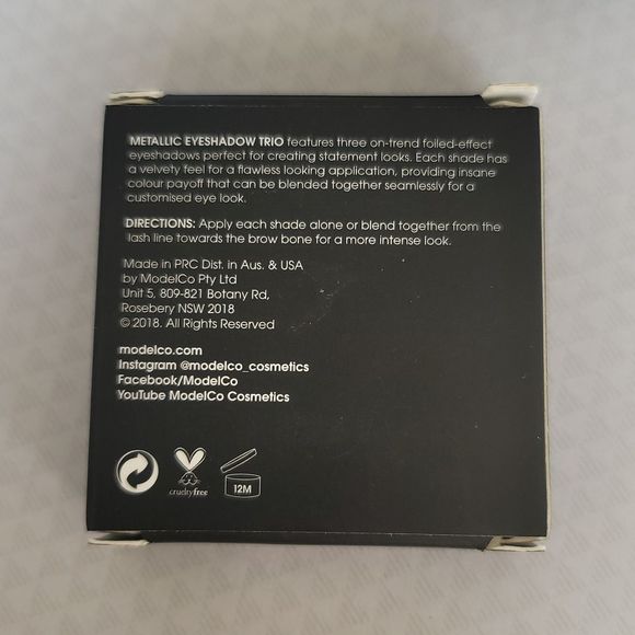 Model CO Metallic Eyeshadow Trio - St. Tropez - Picture 5 of 7